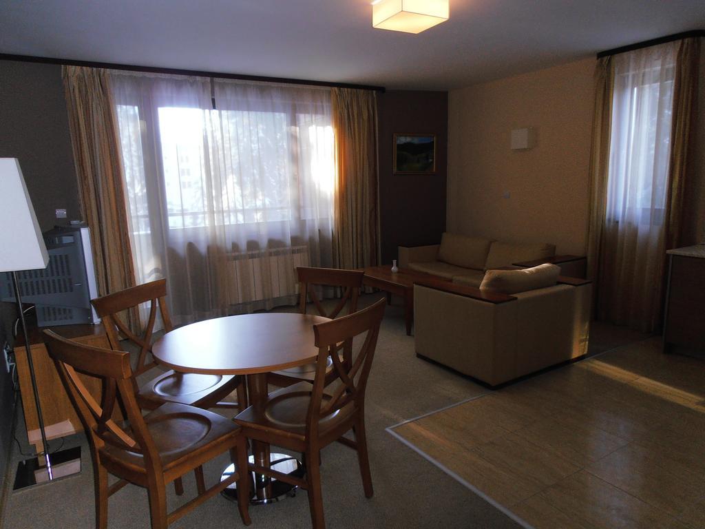 Royal House Apartments Tmf Pamporovo Exteriör bild