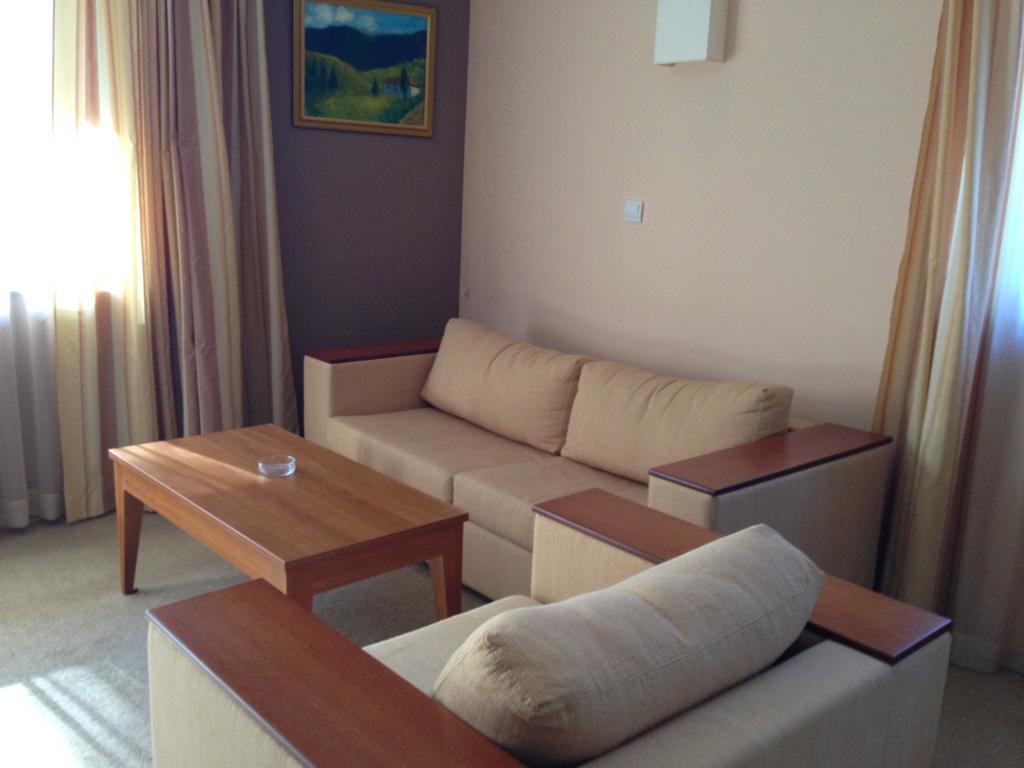 Royal House Apartments Tmf Pamporovo Rum bild